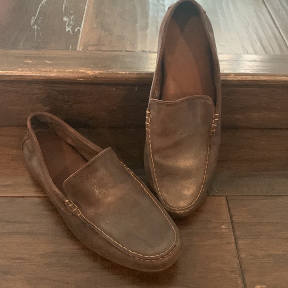 Born size 9 brown leather loafer. - Picture 3 of 6